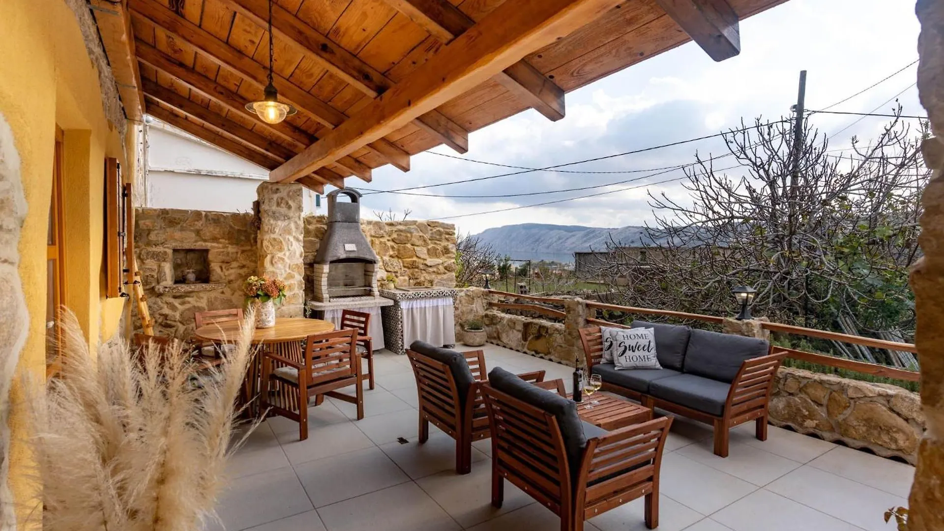 Apartment In Lopar Mit Garten, Grill Und Terrasse
