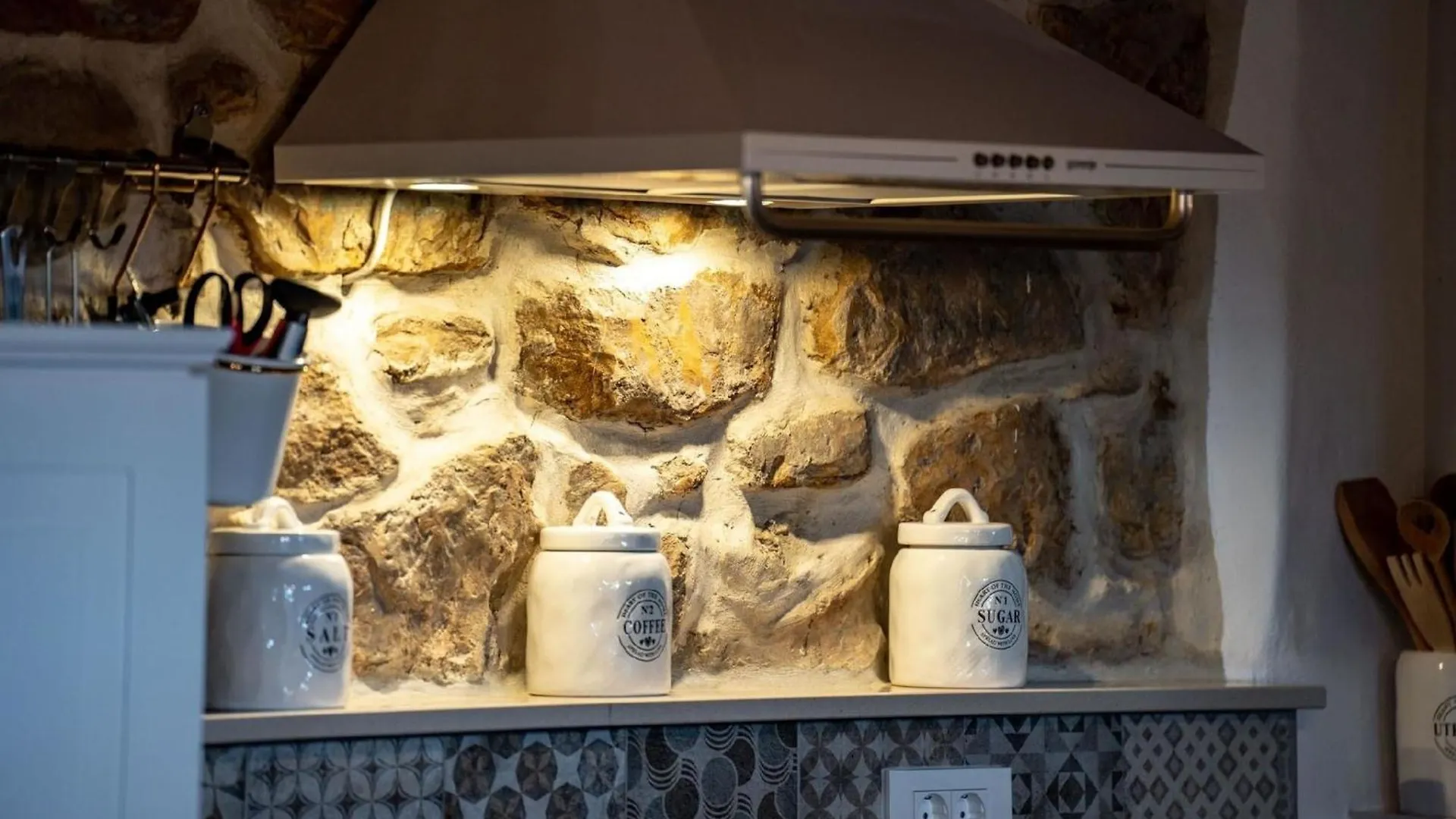 Apartment In Lopar Mit Garten, Grill Und Terrasse