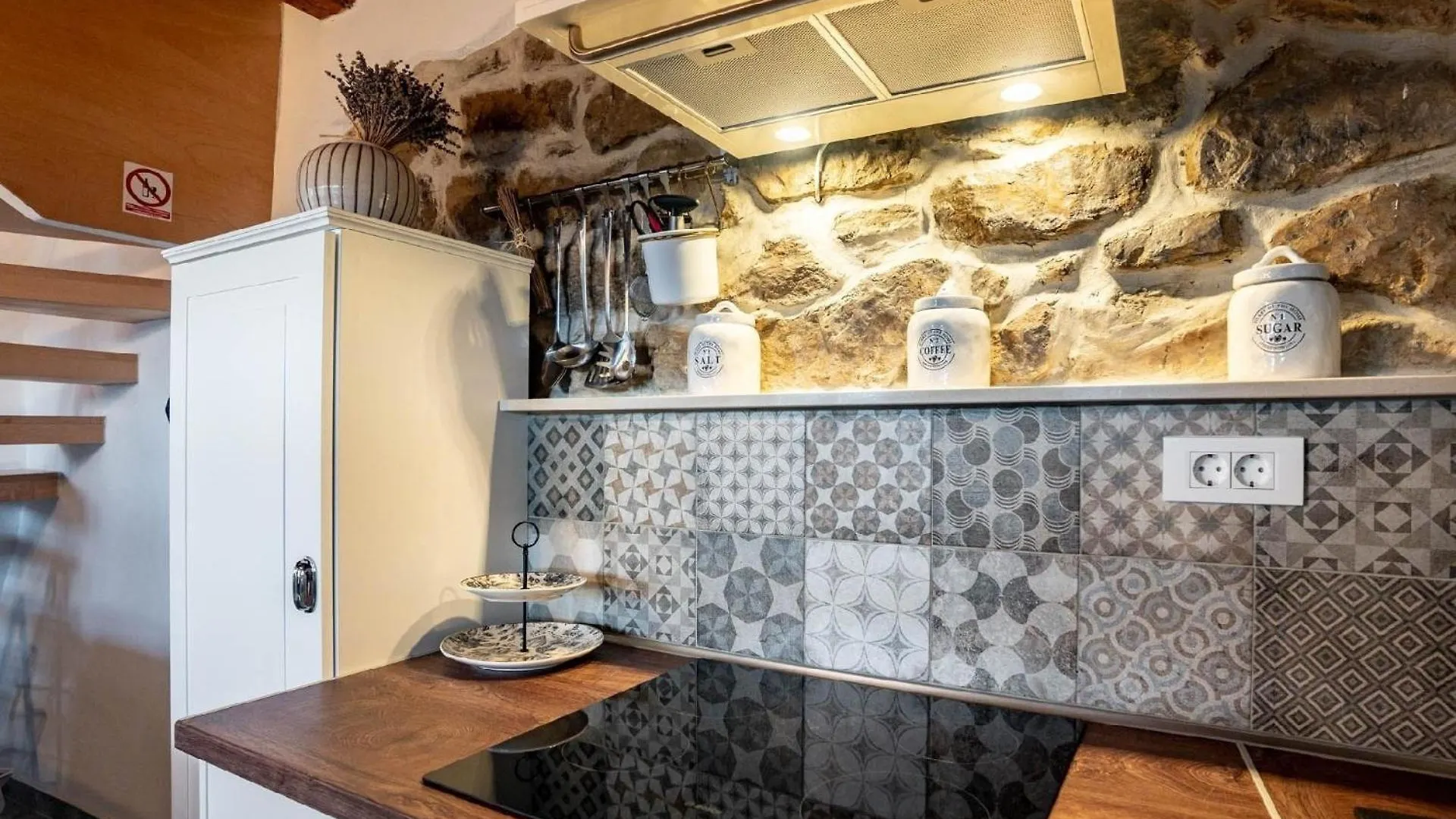 Apartment In Lopar Mit Garten, Grill Und Terrasse Croatia